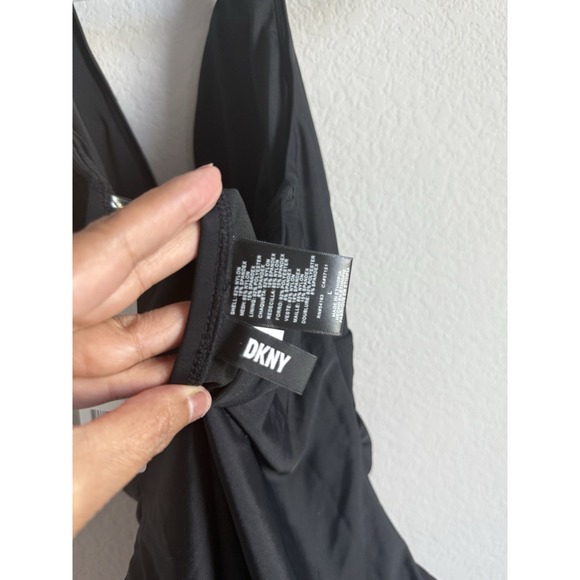 DKNY Women's‎ Large Swimsuit One Piece Tummy Control Halter Neckline Black NEW - Picture 11 of 14
